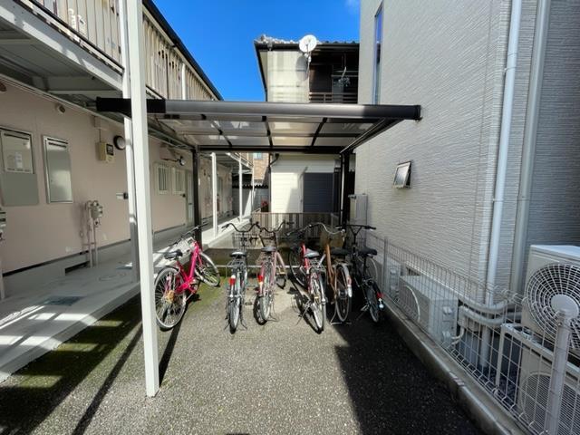 ファミーユ西野