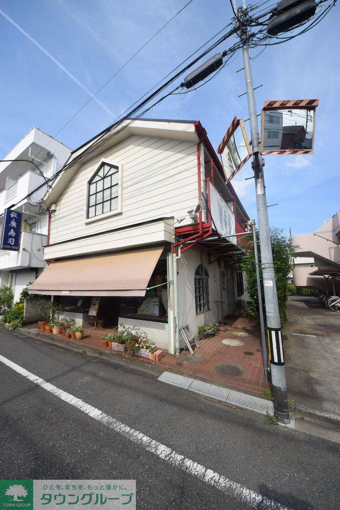 レークハウス