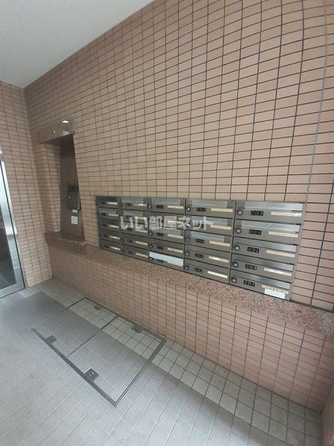 Yビル
