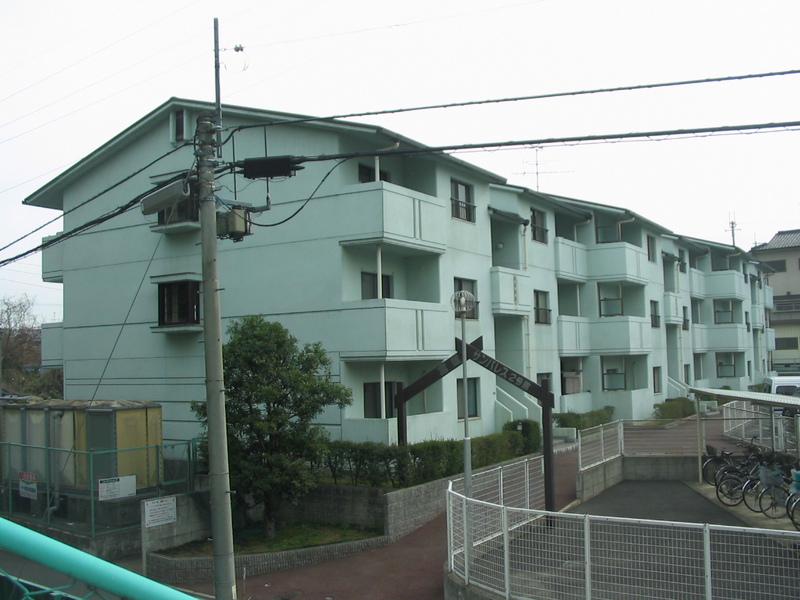富雄サンパレスII号館