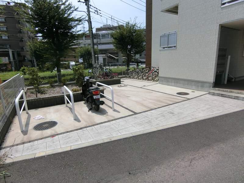 リブリ・フローレス参番館