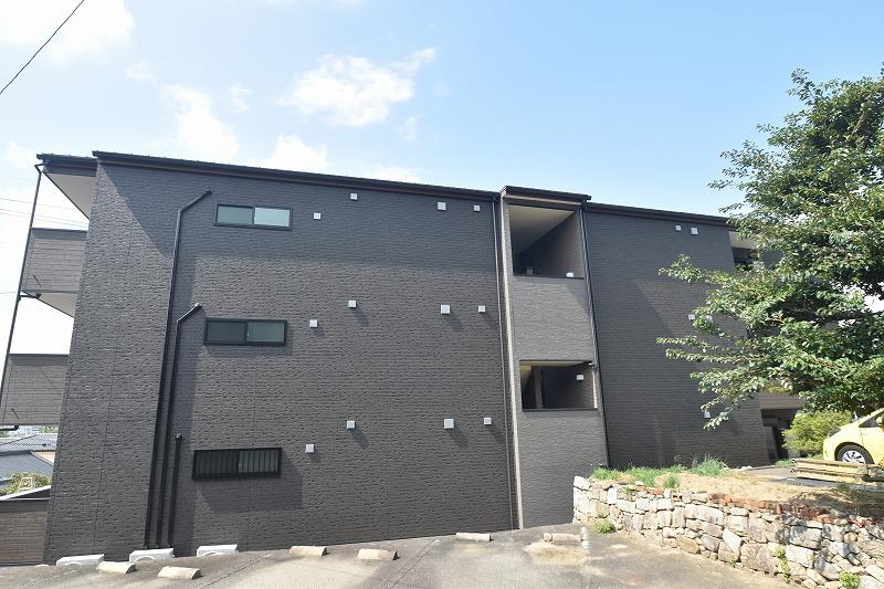 RESIDENTIAL 戸坂駅前