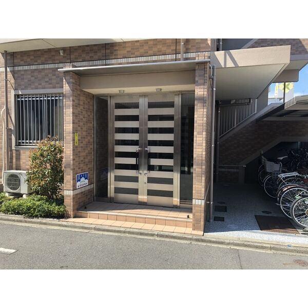 地下鉄東山線 岩塚駅 徒歩9分 3階建 築16年