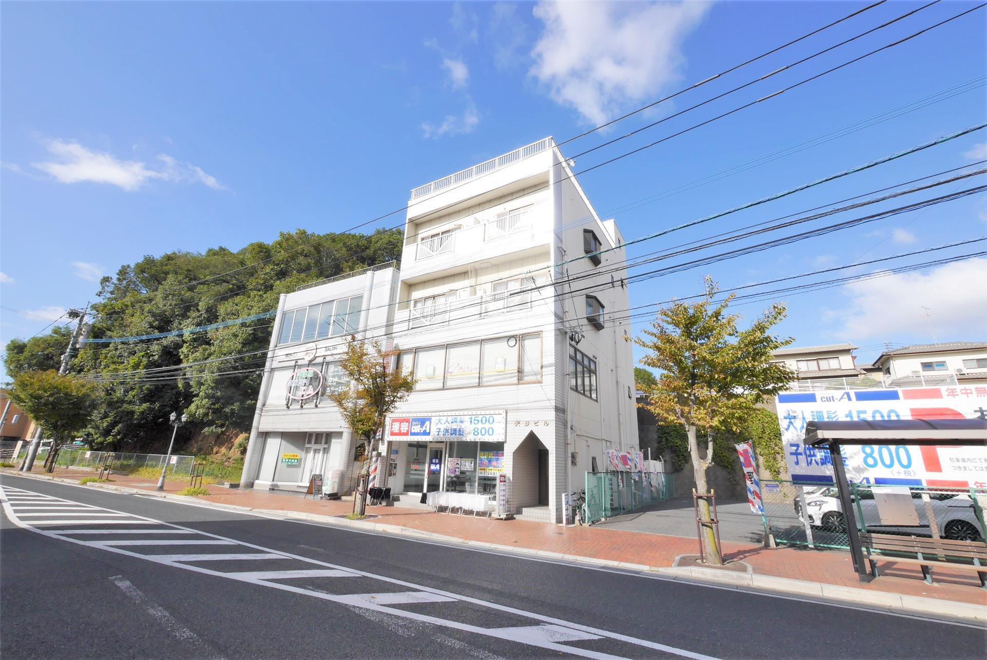 天野ビル 中間