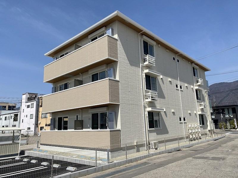 トリシア横町イースト