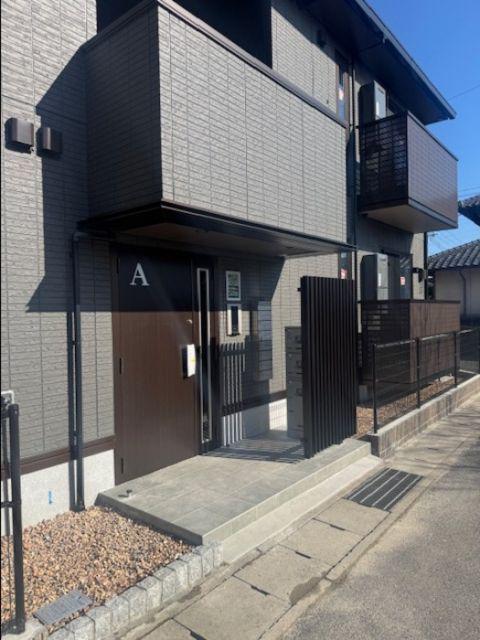 ロイヤルステージ西持田町 A棟