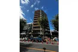 LUMICOURT MITAKA