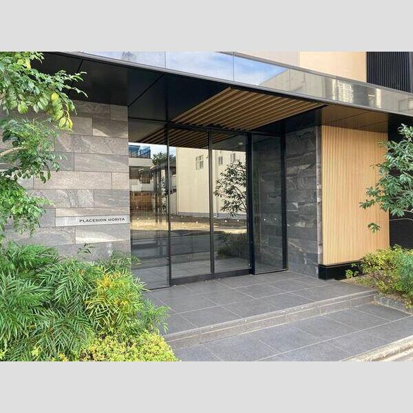 プラセシオン堀田駅前