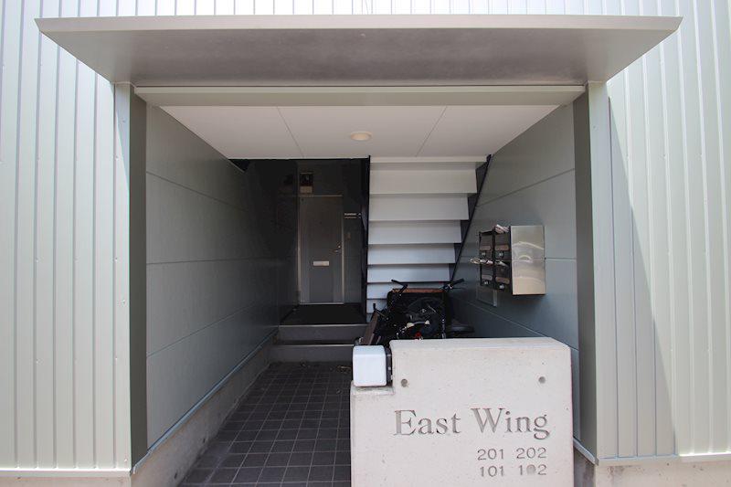 WING HILLS イースト
