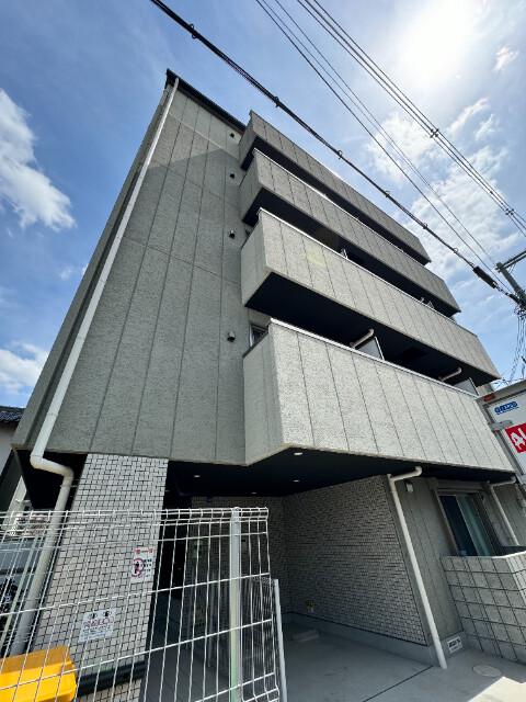 エヌエムスワサントキャトルズ