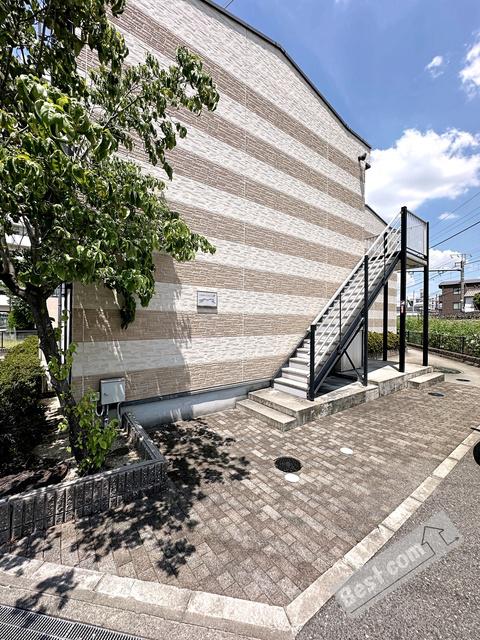 レオパレスレグルス津久野