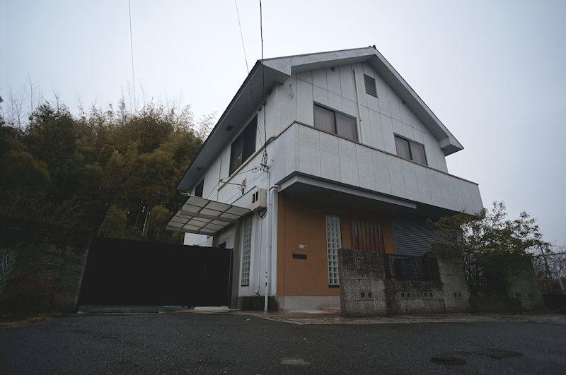 樫原盆山店舗付