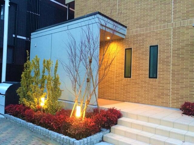 RYUS COURT