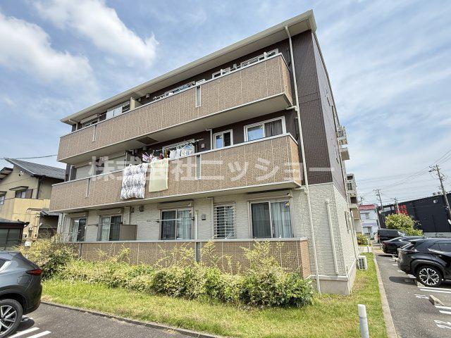 D-ROOMOMODAKA B棟