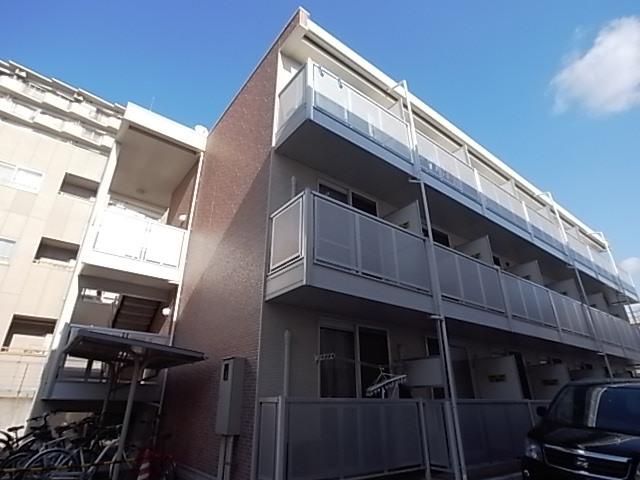 レオパレストライズ