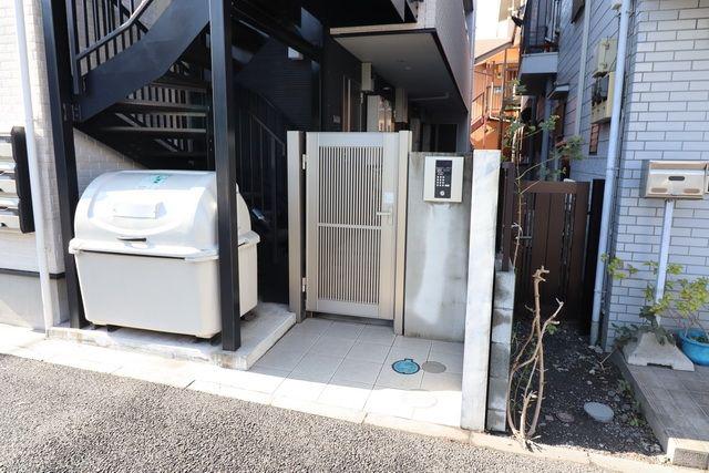 DEN鶴見市場