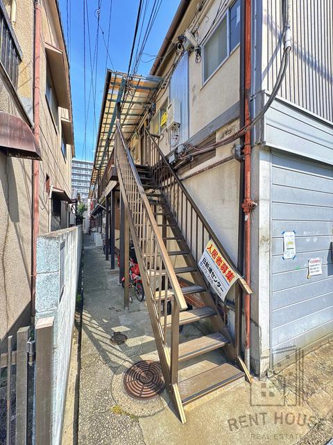 南海本線 石津川駅 徒歩5分 2階建 築56年
