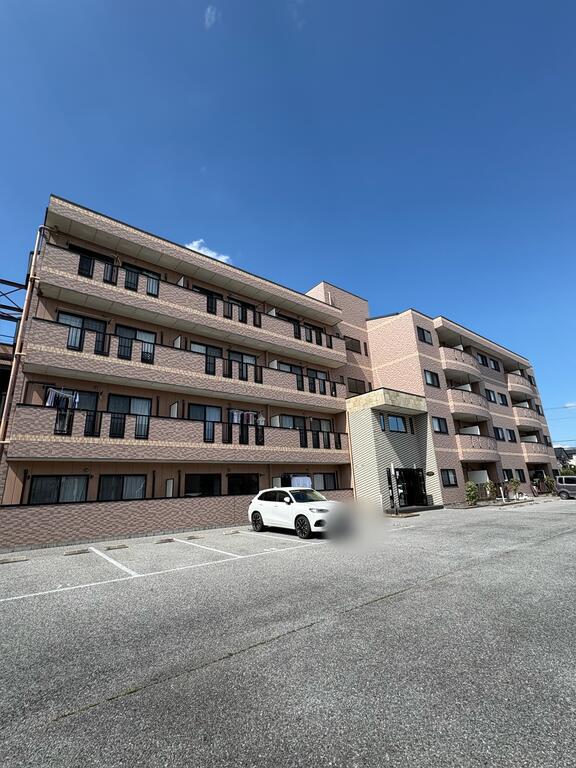 フィールド華美月