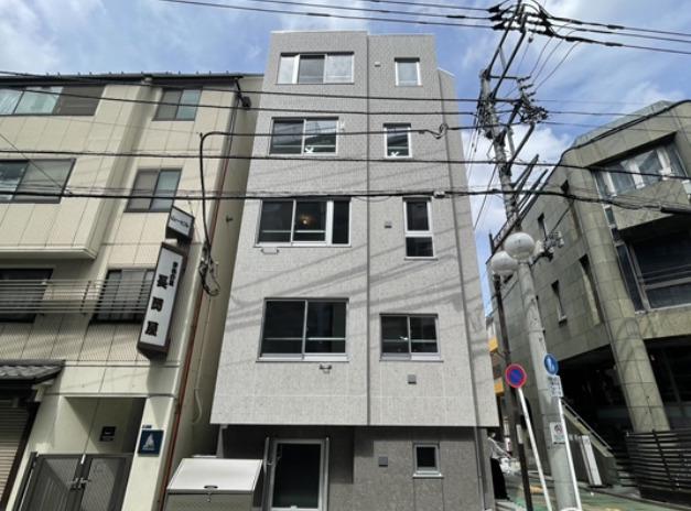 コンポジッド新宿三丁目