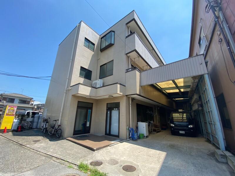 ACE BUILDING