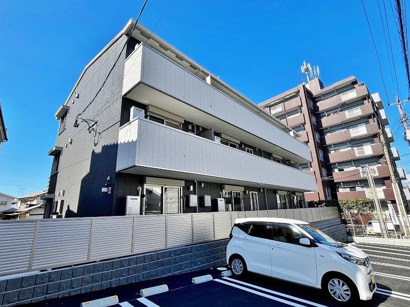 D-ROOM中原東