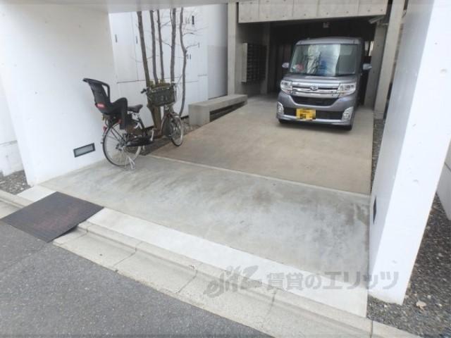 モノコモド御前A棟