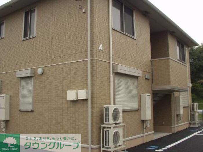 ロイヤルガーデン岡之郷 A