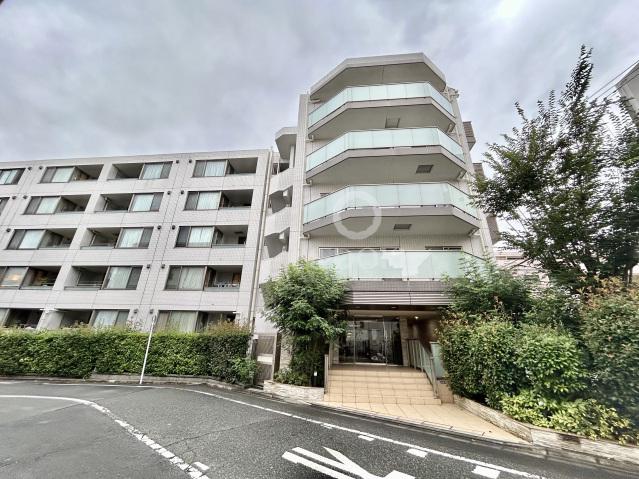 プレシス市谷台町坂
