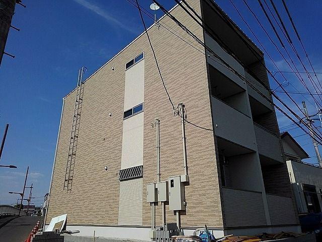 京王線 多磨霊園駅 徒歩4分 3階建 築8年