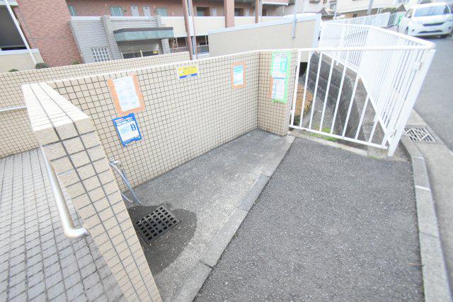 ウィンビュ三ツ沢