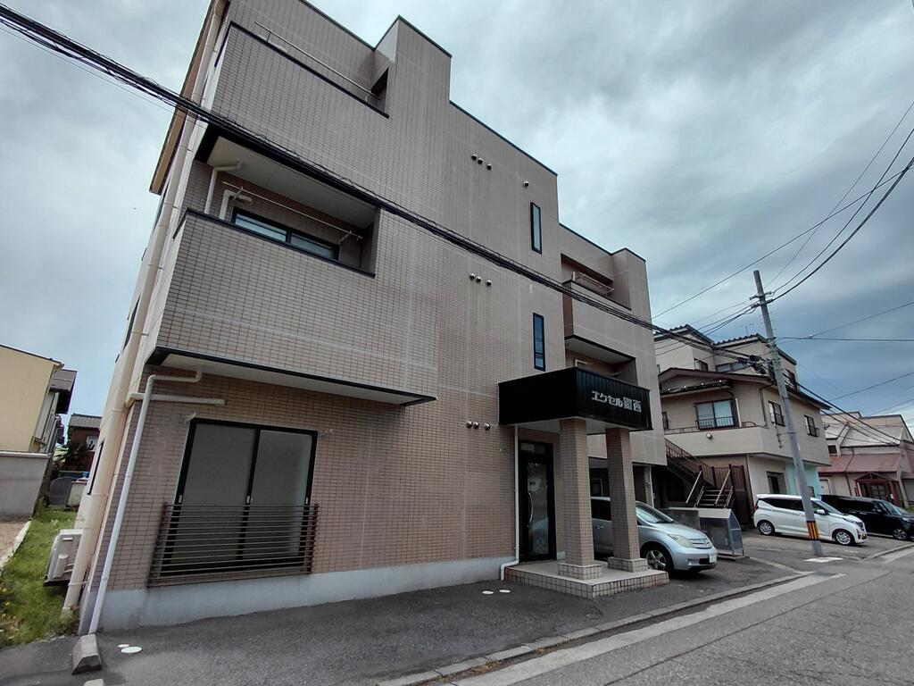 エクセル鐙西
