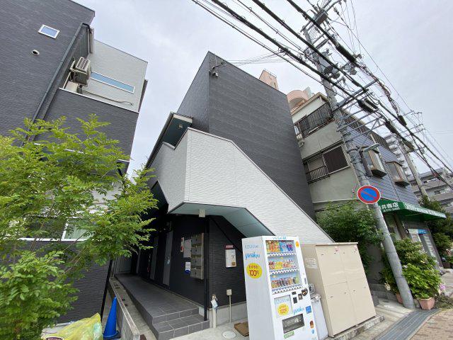 FIRST GATE KOBE