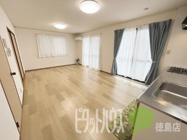 セジュール吉岡E棟