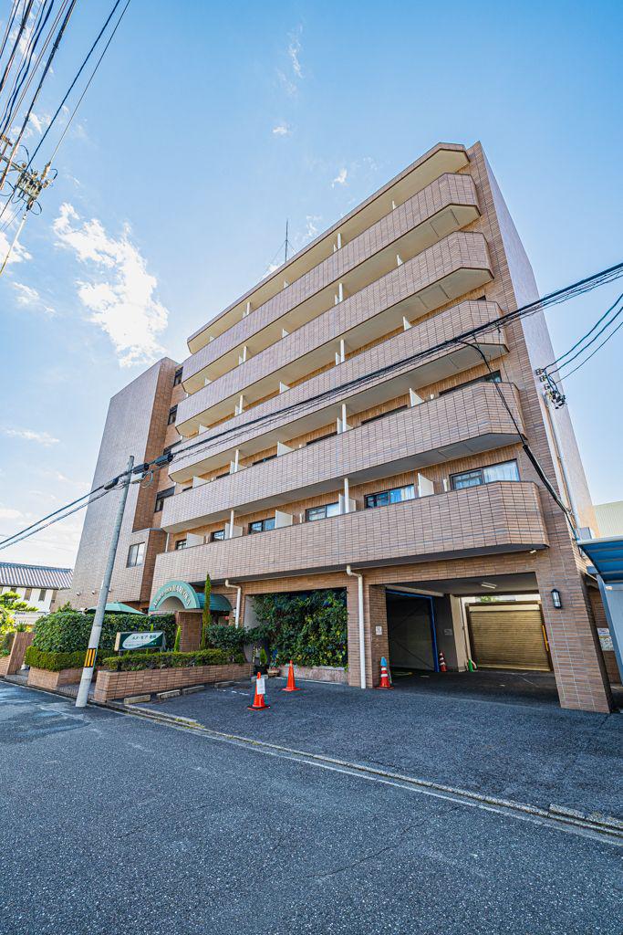 エメモア春岡
