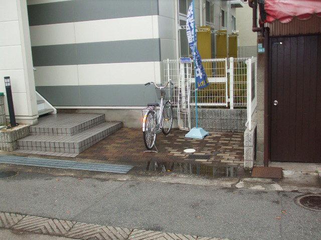 レオパレス臨港線