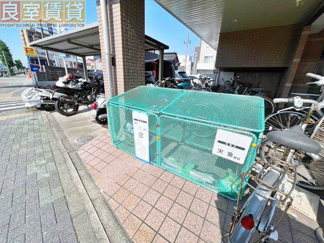 カーサ千種 A