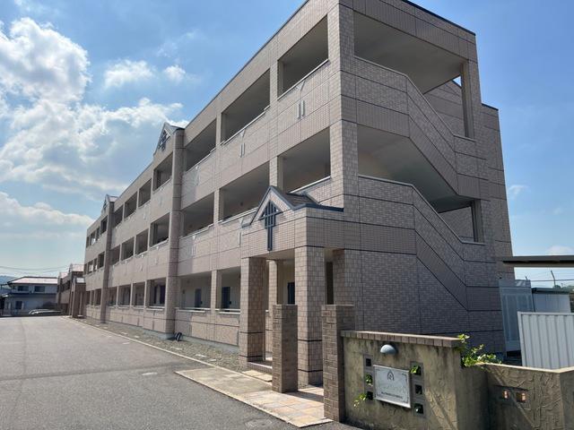 ルーエンビレッジC