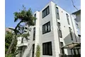 LIVING BASE 8
