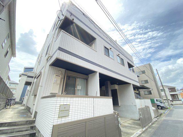 CREW HOUSE HIGASHIMATSUDO