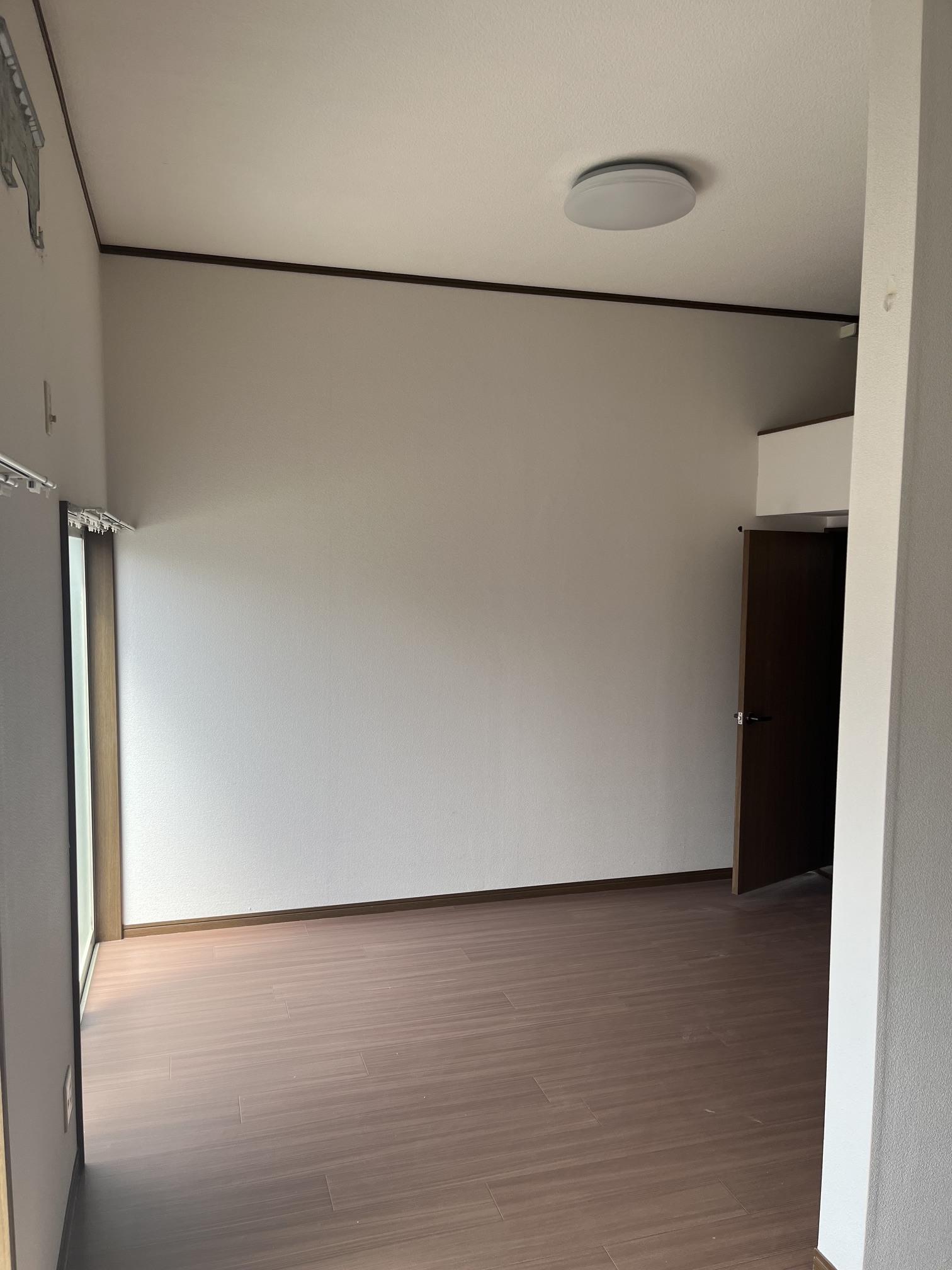 サンライズ高関(2K/1階)の居間写真