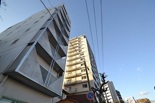 クリスタルビル