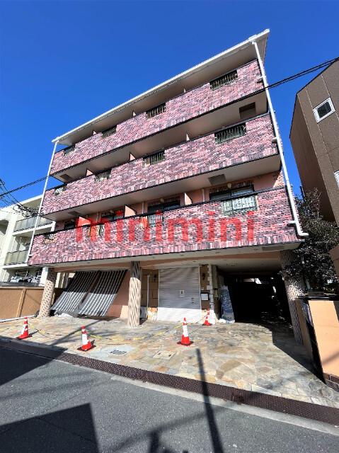 リーフジャルダン総持寺駅前