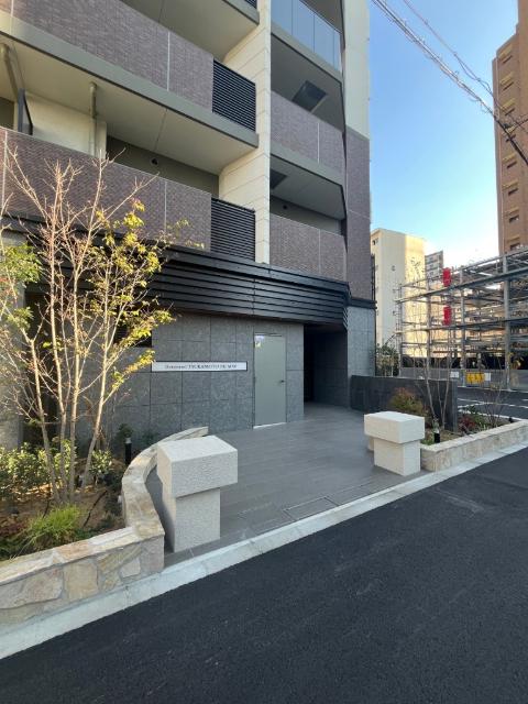 ブランニード塚本駅前