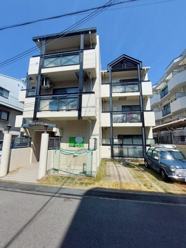 シュレスヘン南塚口