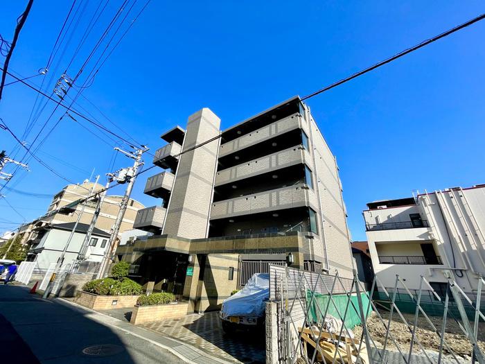 ブラウンズ本山