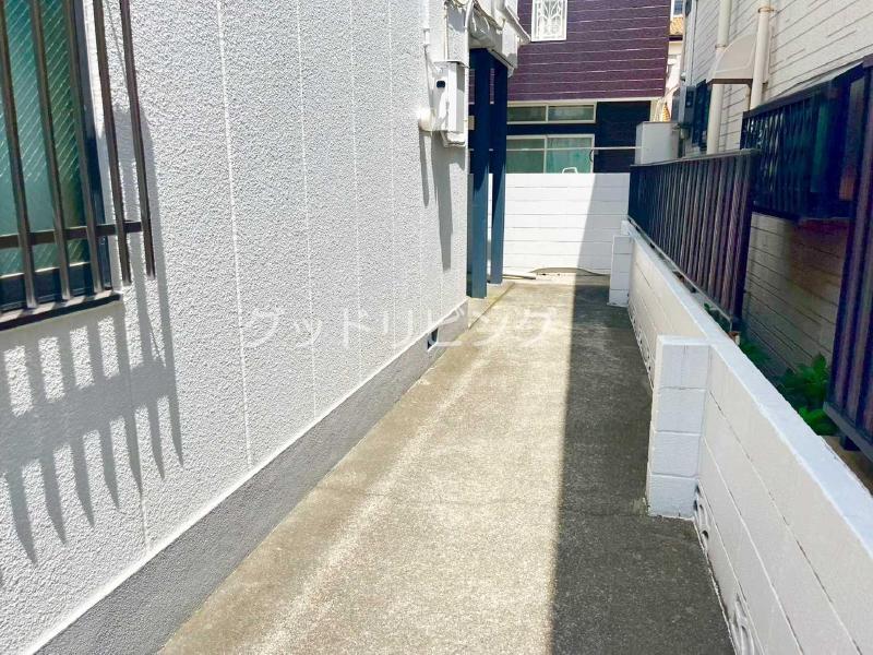 東武伊勢崎線 獨協大学前駅 徒歩12分 3階建 築41年