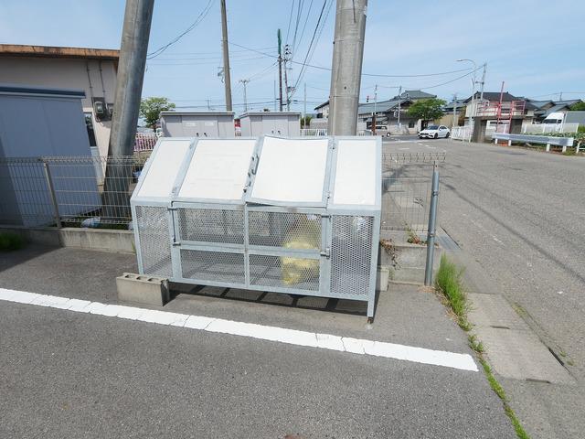 サンハイム・ラベストB棟