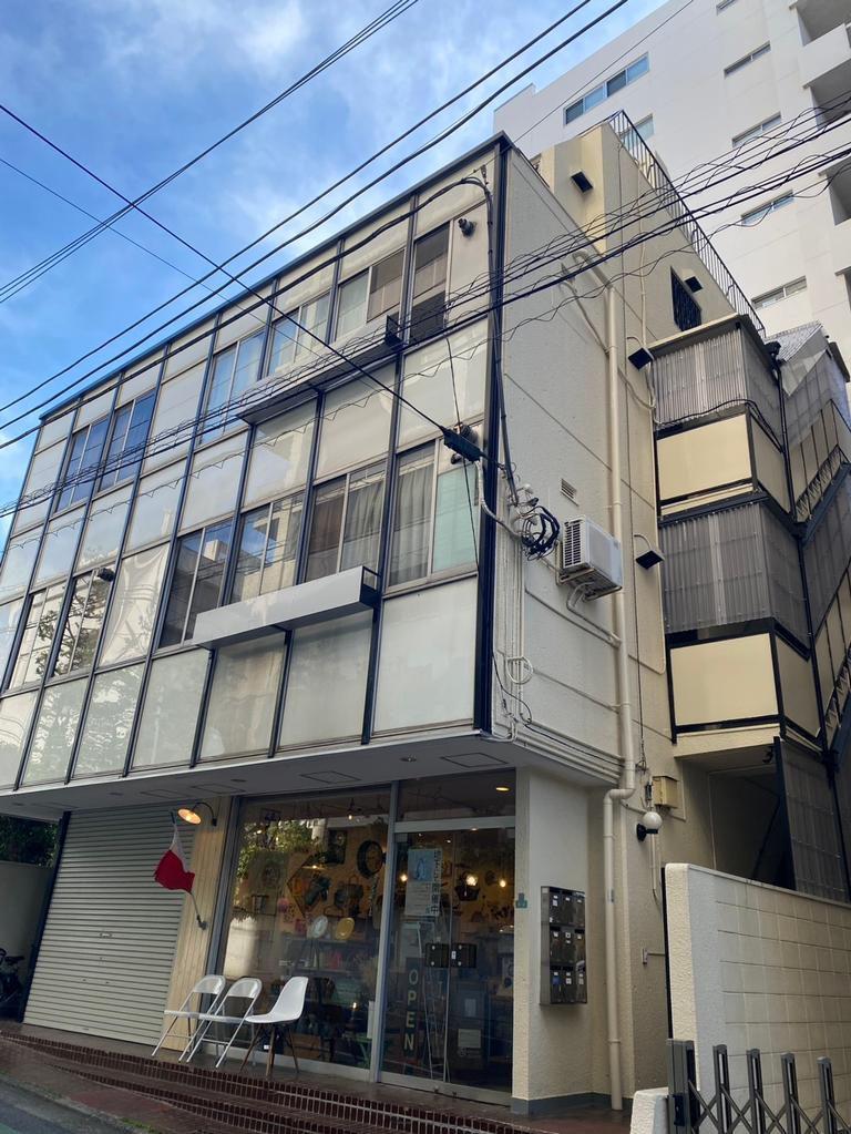 クリスタルビル