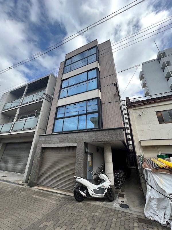 T-HOUSE