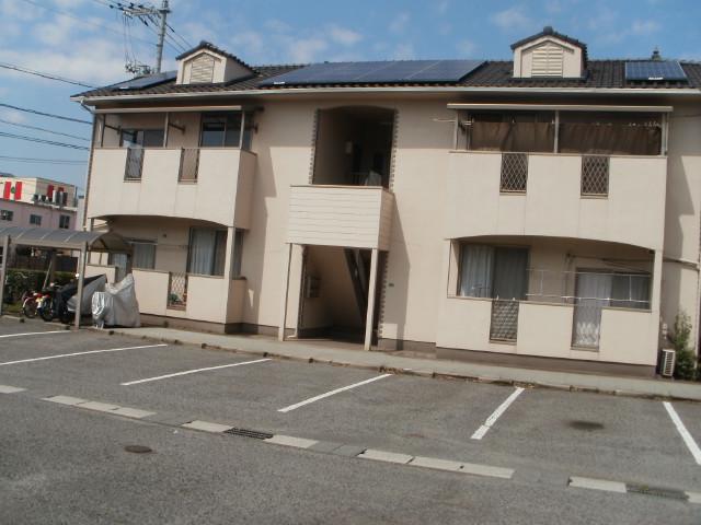 ファミーユ新涯 A